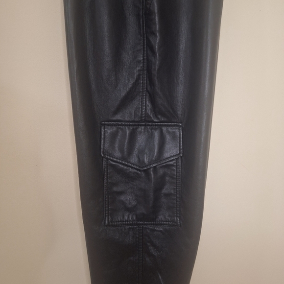 Wilfred Aritzia Faux Leather High Rise Modern Cargo Pants Black SZ 4 NWOT - Picture 13 of 15